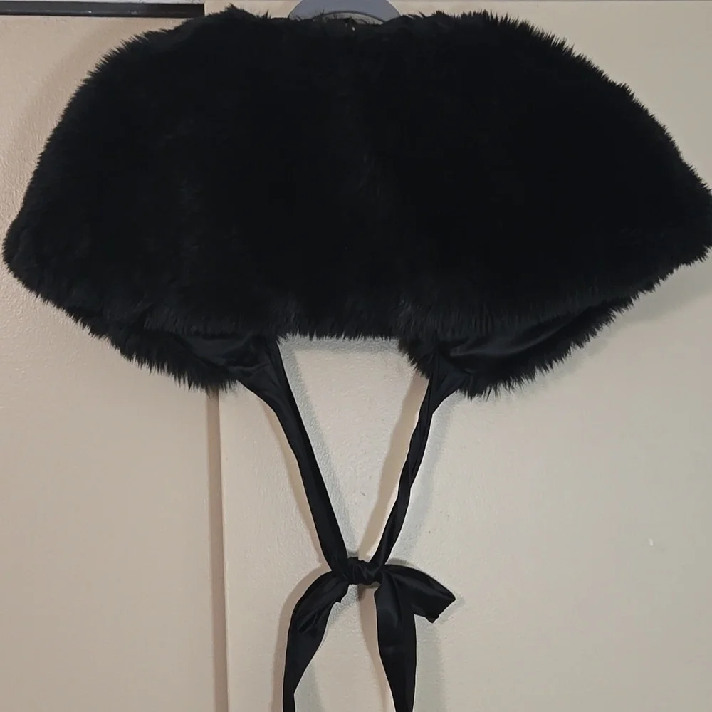 Apostrophe Black Faux Fur Shrug with Ribbon Tie One Size Fits Most